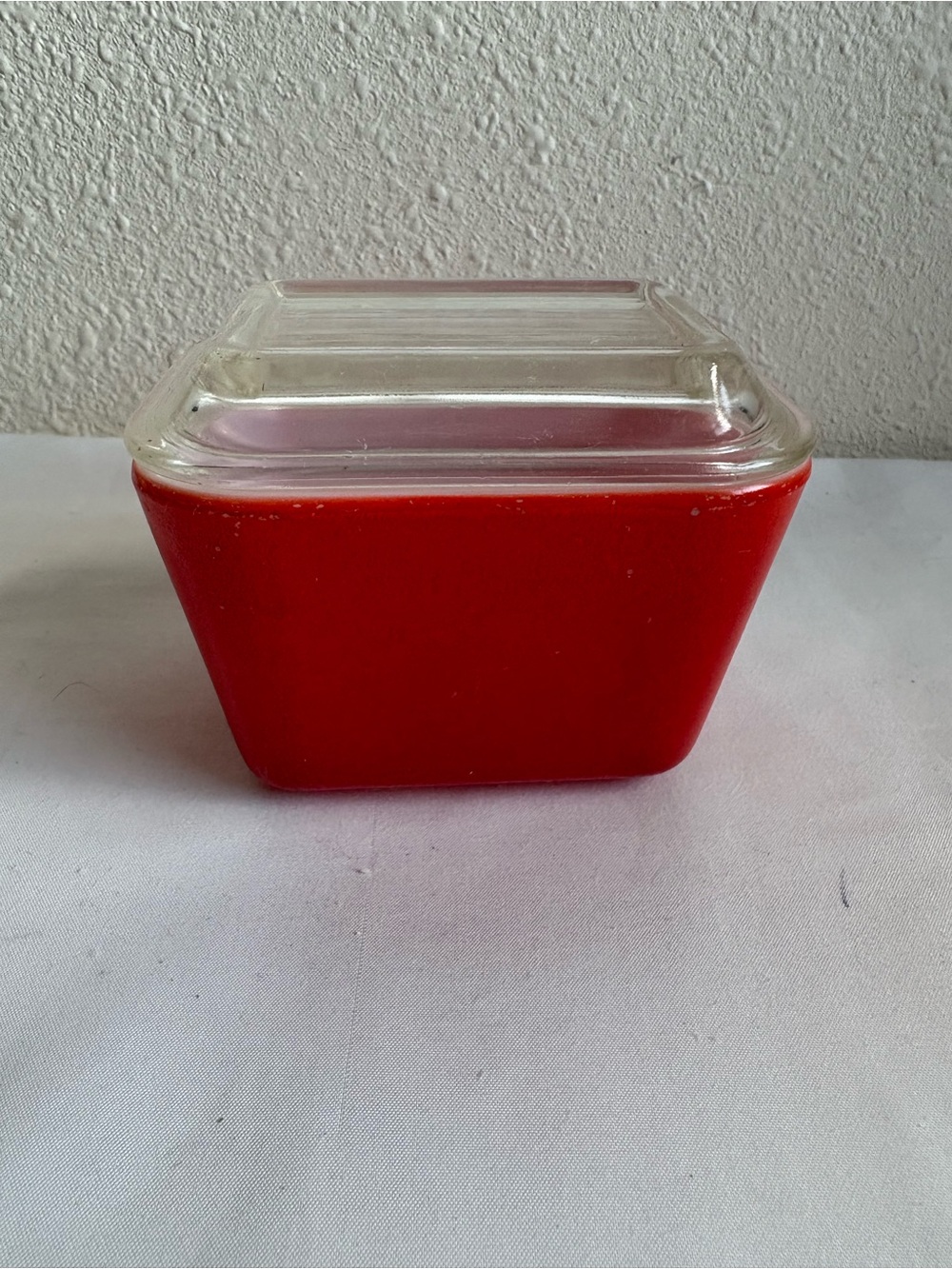 Vintage Pyrex 501 dish